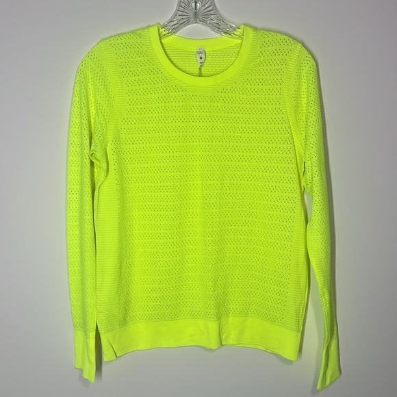 RARE Lululemon Run Relaxed Laser Cut Long Sleeve Neon Green 6 NWOT - Picture 7 of 12